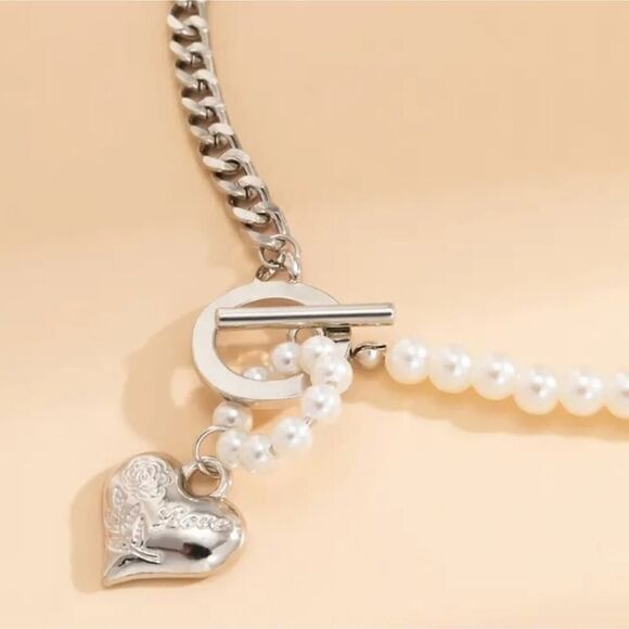 Pearl Necklace with Toggle Clasp Heart Link Chain Choker Pearl Jewelry - Picture 2 of 11